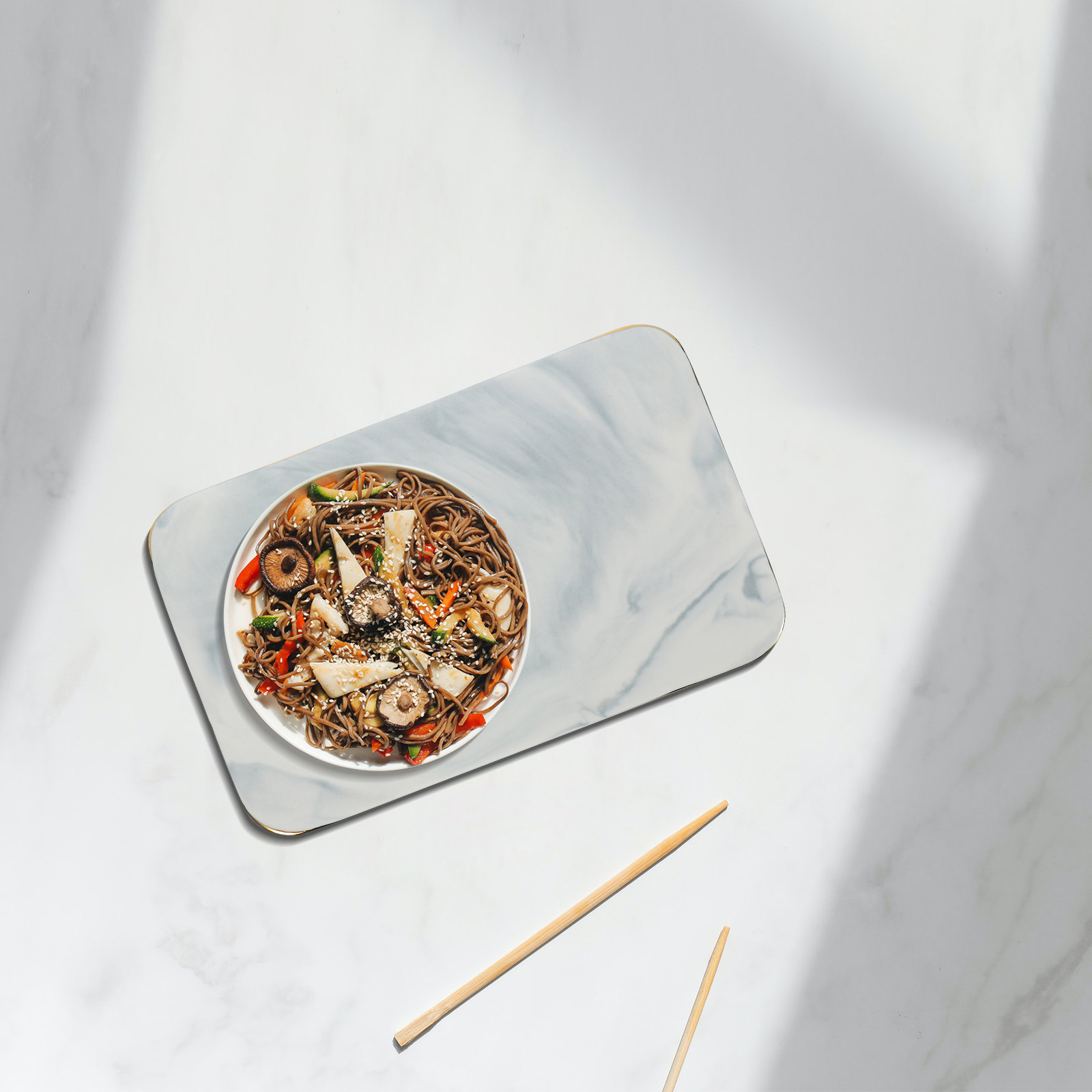Marble Serving Board - Мраморный поднос: Элегантная разделочная доска ручной